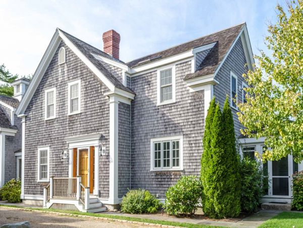 Cape Cod Home 994552
