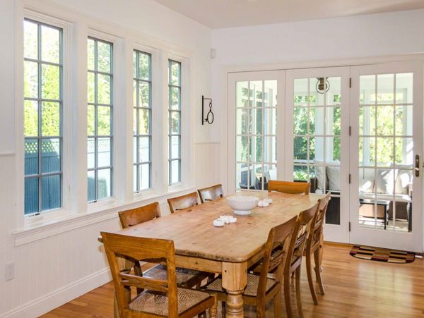 Cape Cod Home 994552