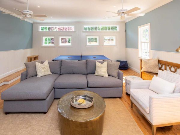 Cape Cod Home 994552