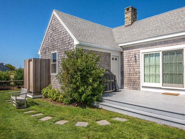 Cape Cod Home 994553