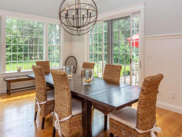 Cape Cod Home 994554