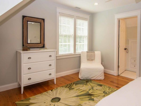 Cape Cod Home 994554