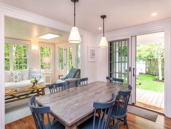 Cape Cod Home 994555