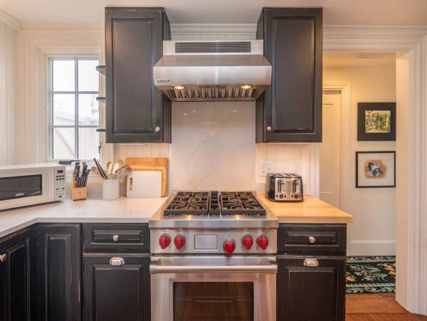 Cape Cod Home 994555