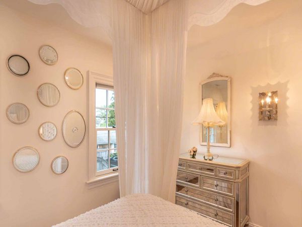 Cape Cod Home 994555