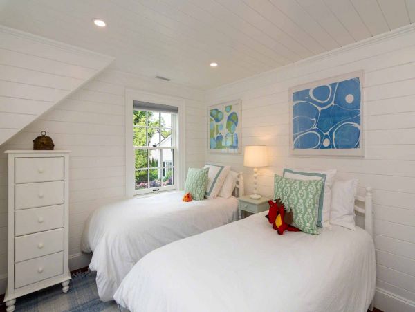 Cape Cod Home 994555