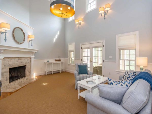Cape Cod Home 994559