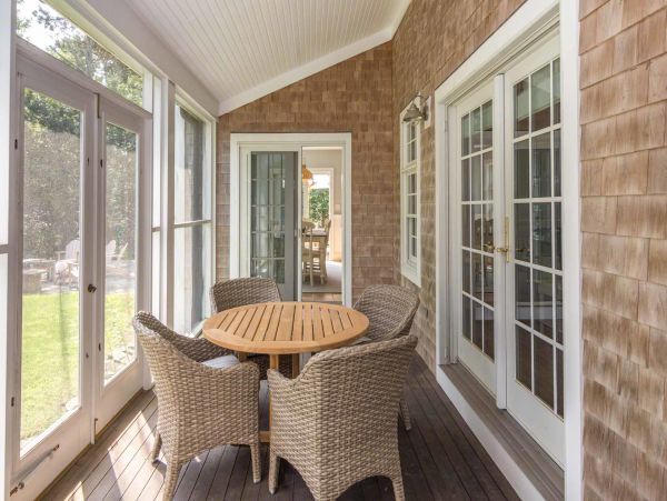 Cape Cod Home 994559