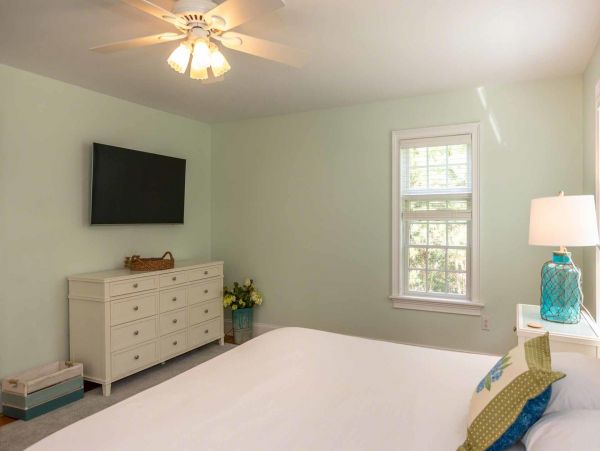 Cape Cod Home 994559