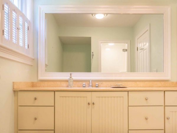 Cape Cod Home 994559