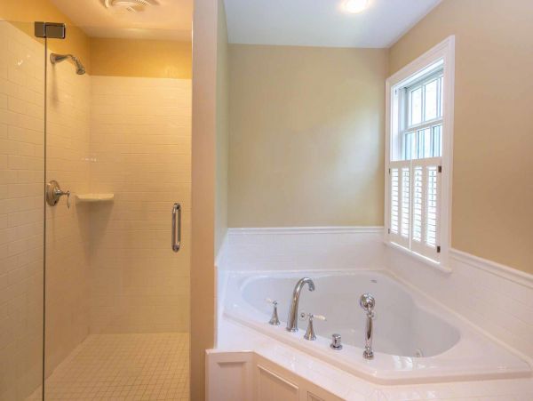 Cape Cod Home 994559
