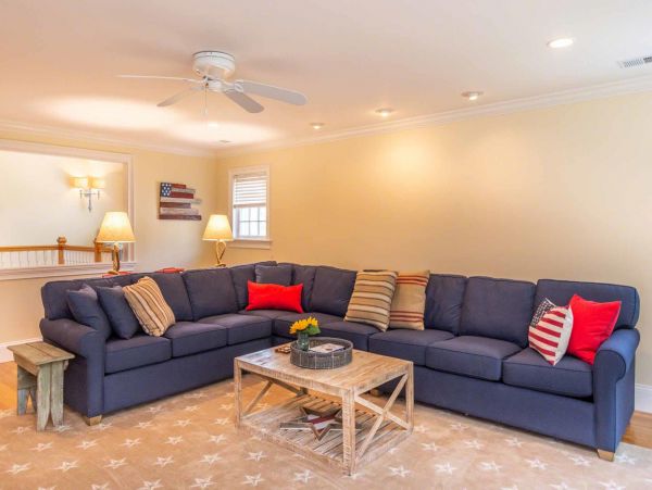 Cape Cod Home 994559
