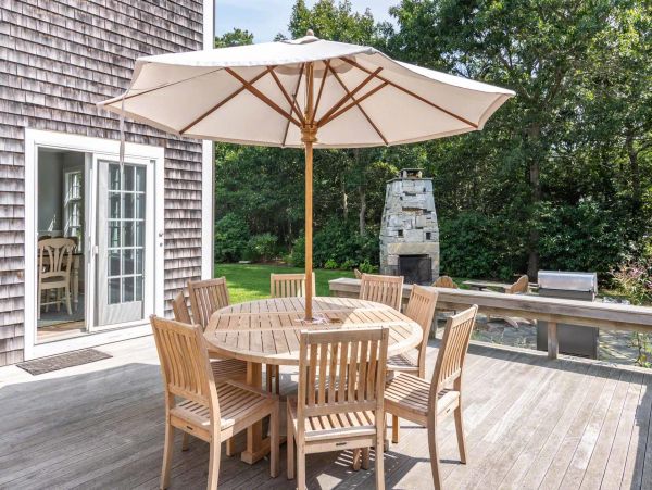 Cape Cod Home 994559