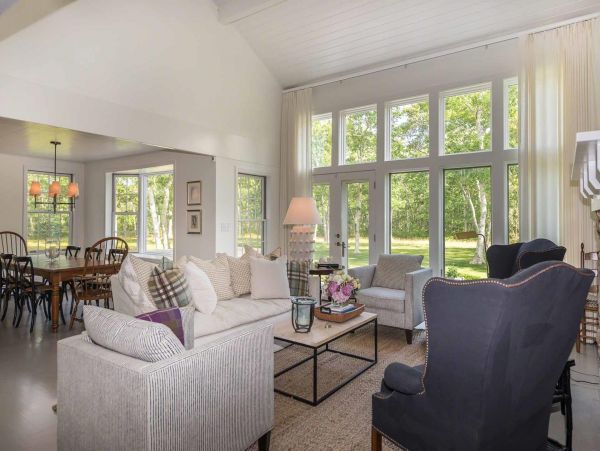 Cape Cod Home 994560