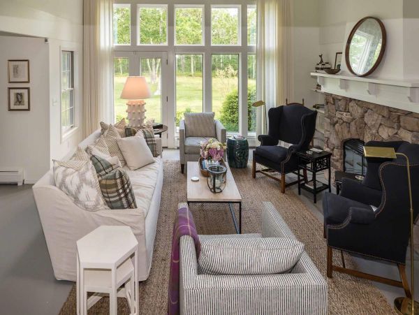 Cape Cod Home 994560