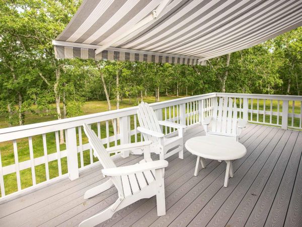 Cape Cod Home 994560