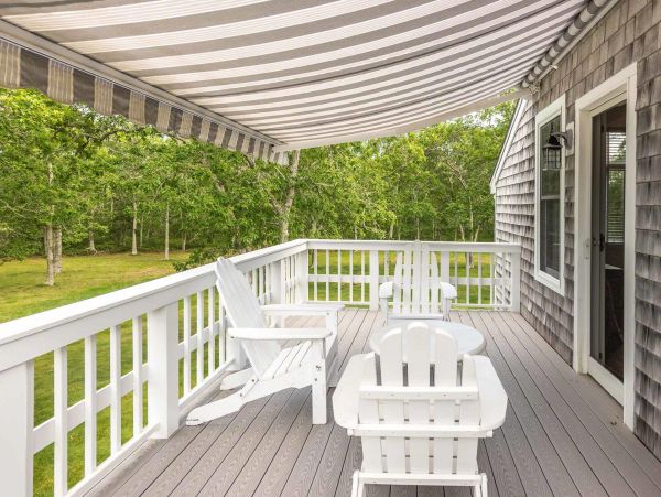 Cape Cod Home 994560