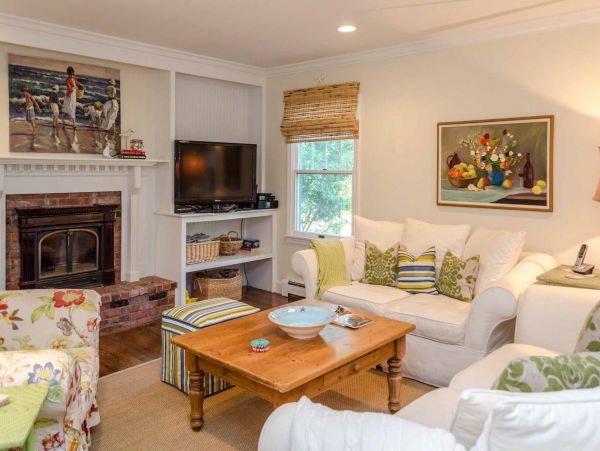 Cape Cod Home 994561