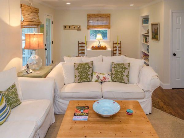 Cape Cod Home 994561