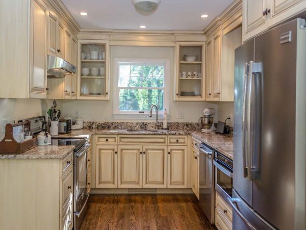 Cape Cod Home 994561