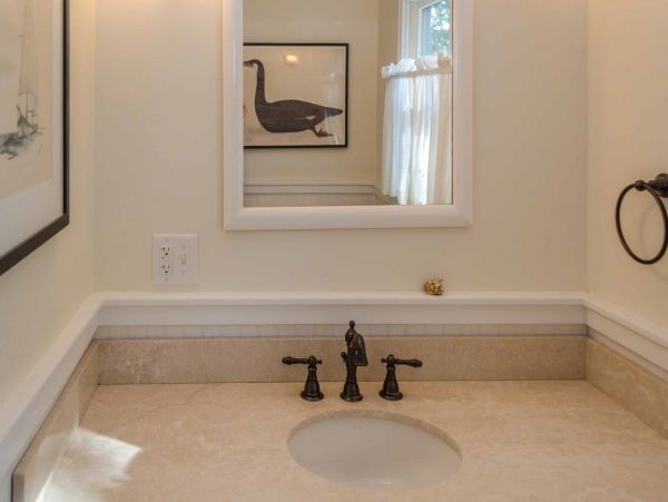 Cape Cod Home 994561