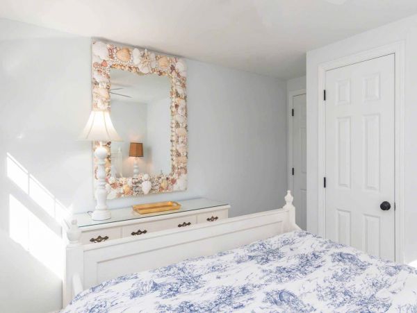 Cape Cod Home 994561