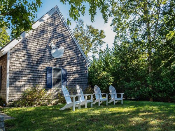 Cape Cod Home 994561