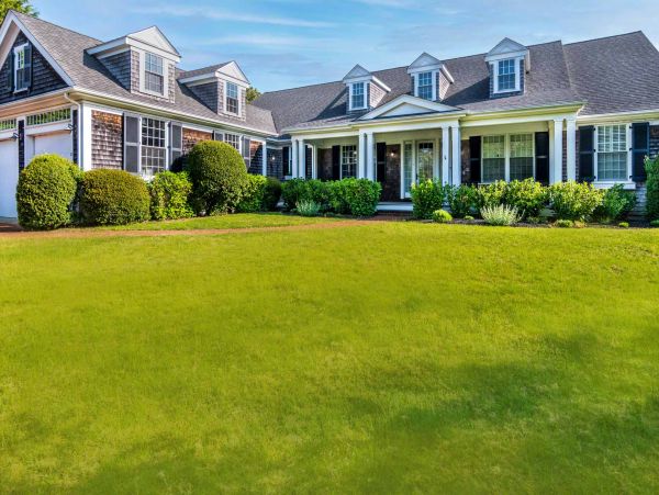 Cape Cod Home 994562