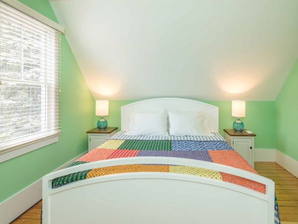 Cape Cod Home 994563