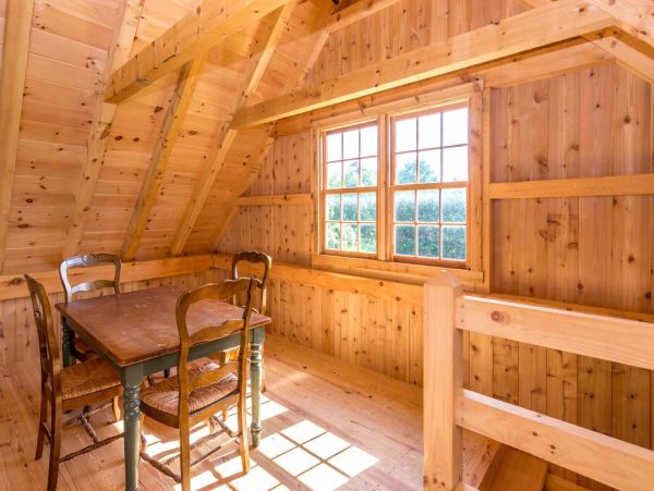 Cape Cod Home 994563