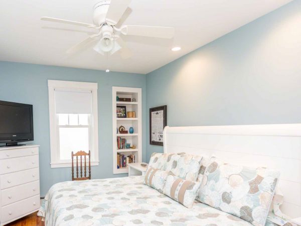 Cape Cod Home 994564
