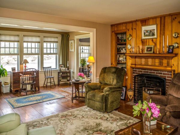 Cape Cod Home 994565
