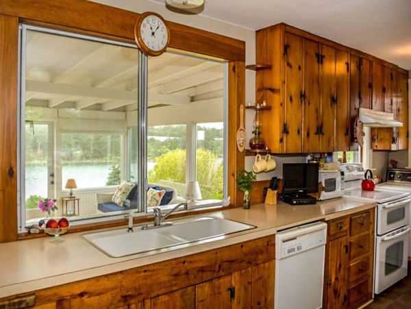 Cape Cod Home 994565