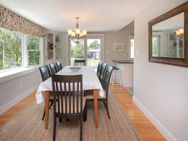 Cape Cod Home 994566