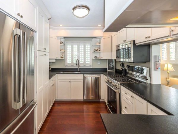 Cape Cod Home 994567