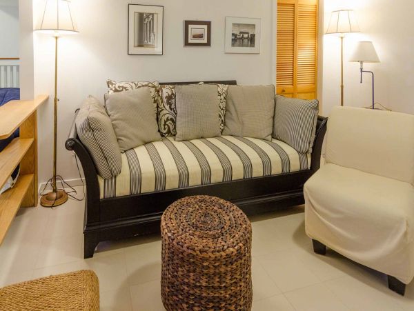 Cape Cod Home 994567