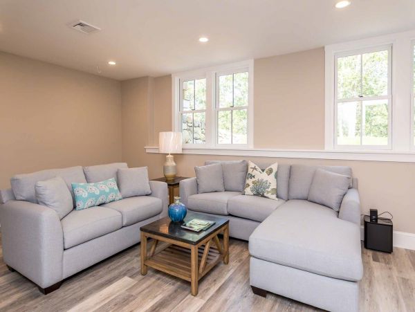 Cape Cod Home 994568