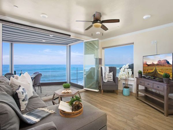 Beachfront Oceanside Luxury Vacation Accommodation