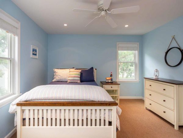 Cape Cod Home 994570