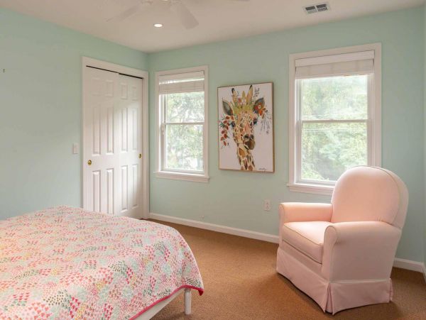 Cape Cod Home 994570