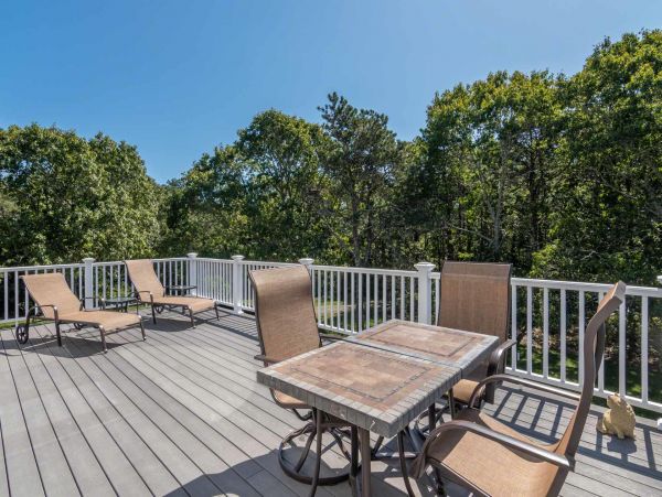 Cape Cod Home 994571