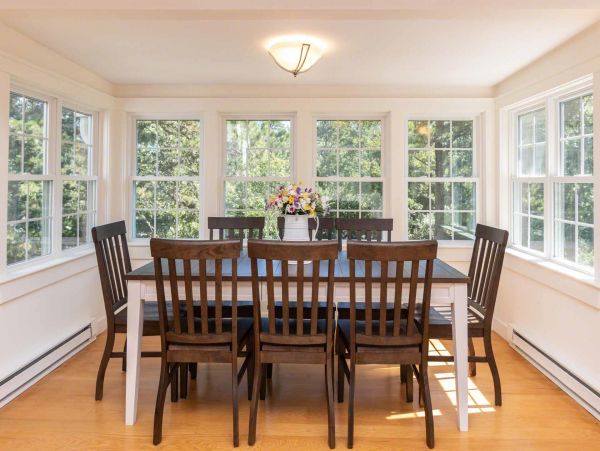 Cape Cod Home 994571