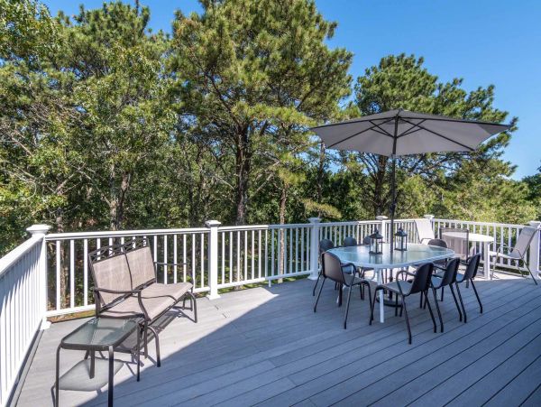 Cape Cod Home 994571
