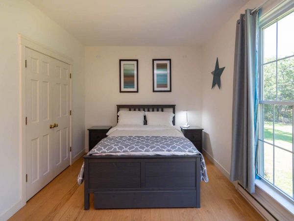 Cape Cod Home 994571