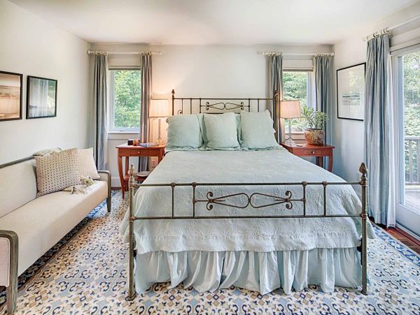 Cape Cod Home 994574