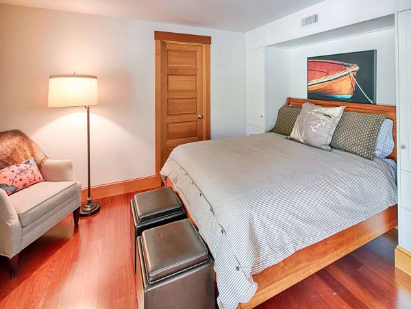 Cape Cod Home 994574