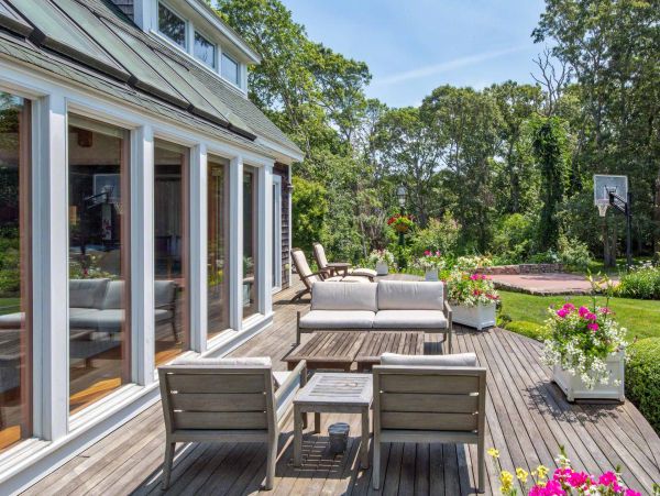 Cape Cod Home 994574