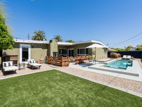 Lovely Four Bedrooms Vacation Rental Home in Scottsdale