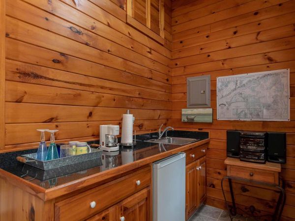 Cape Cod Home 994577