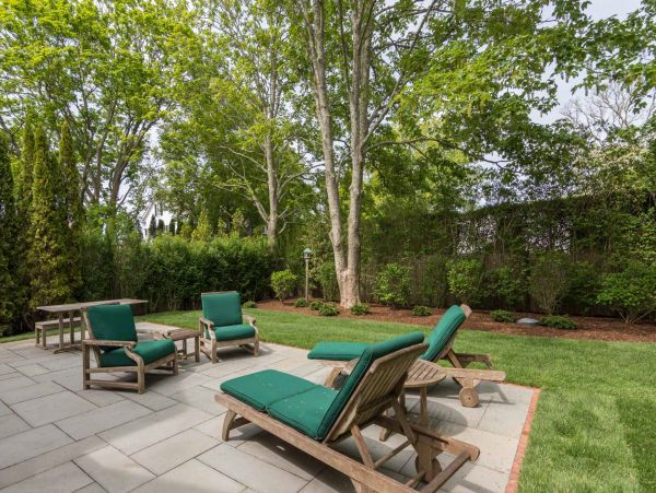 Cape Cod Home 994578